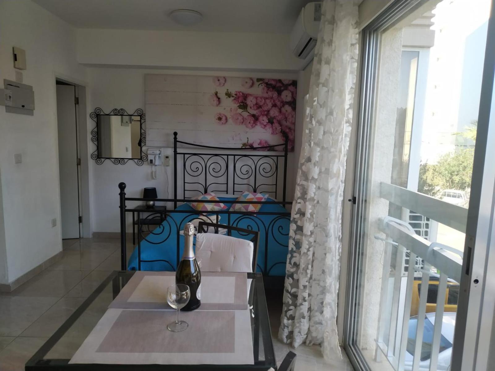 לרנקה Stelia'S Seagate Studio Apt. מראה חיצוני תמונה